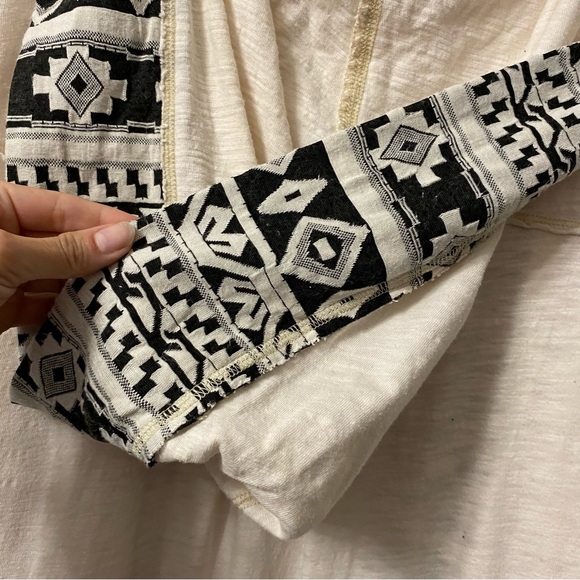Free People Long Hood Aztec Trim Cardigan Hooded Pockets White Black Cre… - Picture 14 of 16